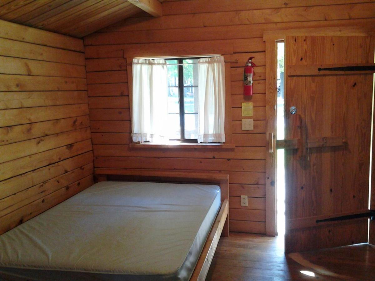 | Fremont RV Campground Cabin 8