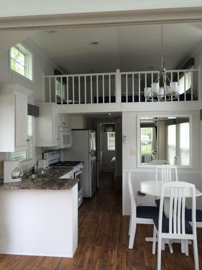  | Circle M Camping Resort Loft Park Model 18