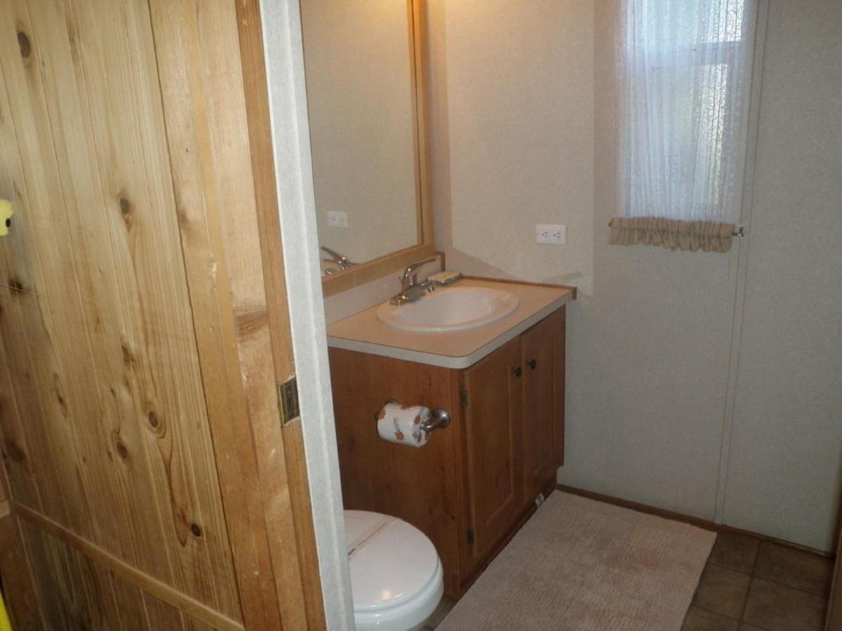 | Seaside Camping Resort One-Bedroom Cabin 6