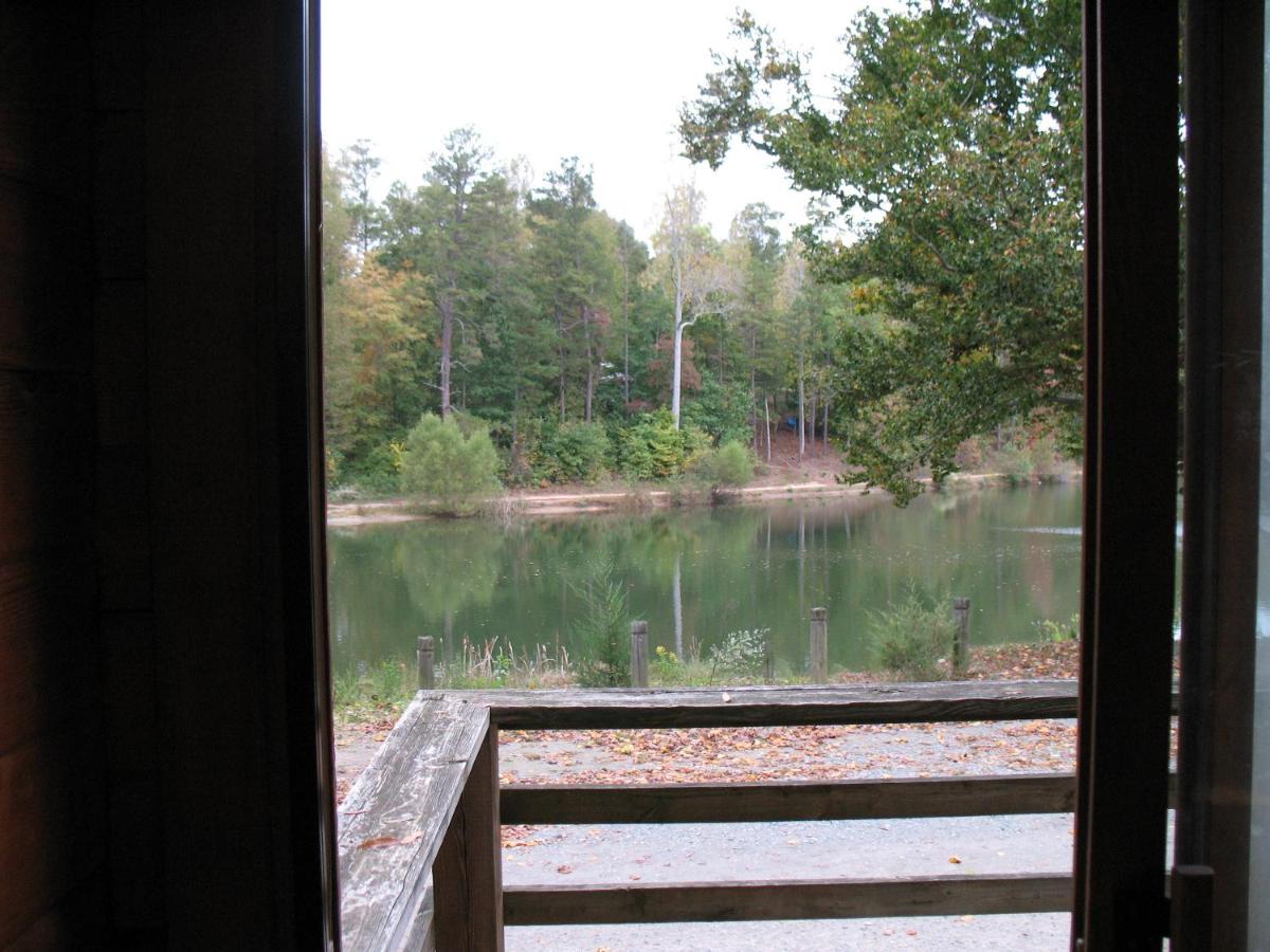 | Forest Lake Camping Resort Lakefront Cabin 8
