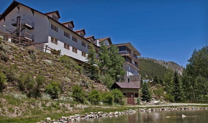 | Monarch Mountain Lodge