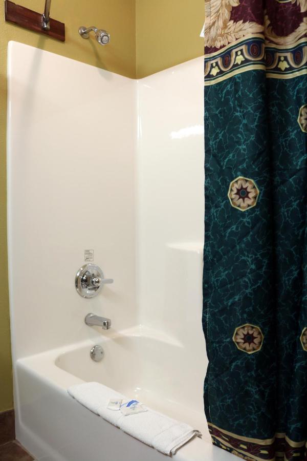  | Hometown Inn & Suites