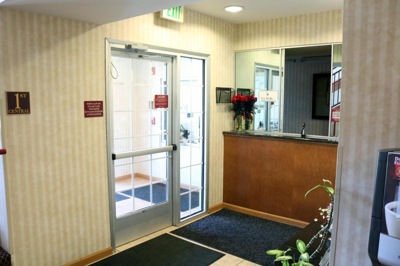  | Hometown Inn & Suites