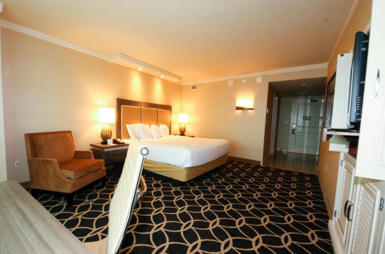 Premium King Room - Non-Smoking at Hollywood Casino & Hotel St. Louis