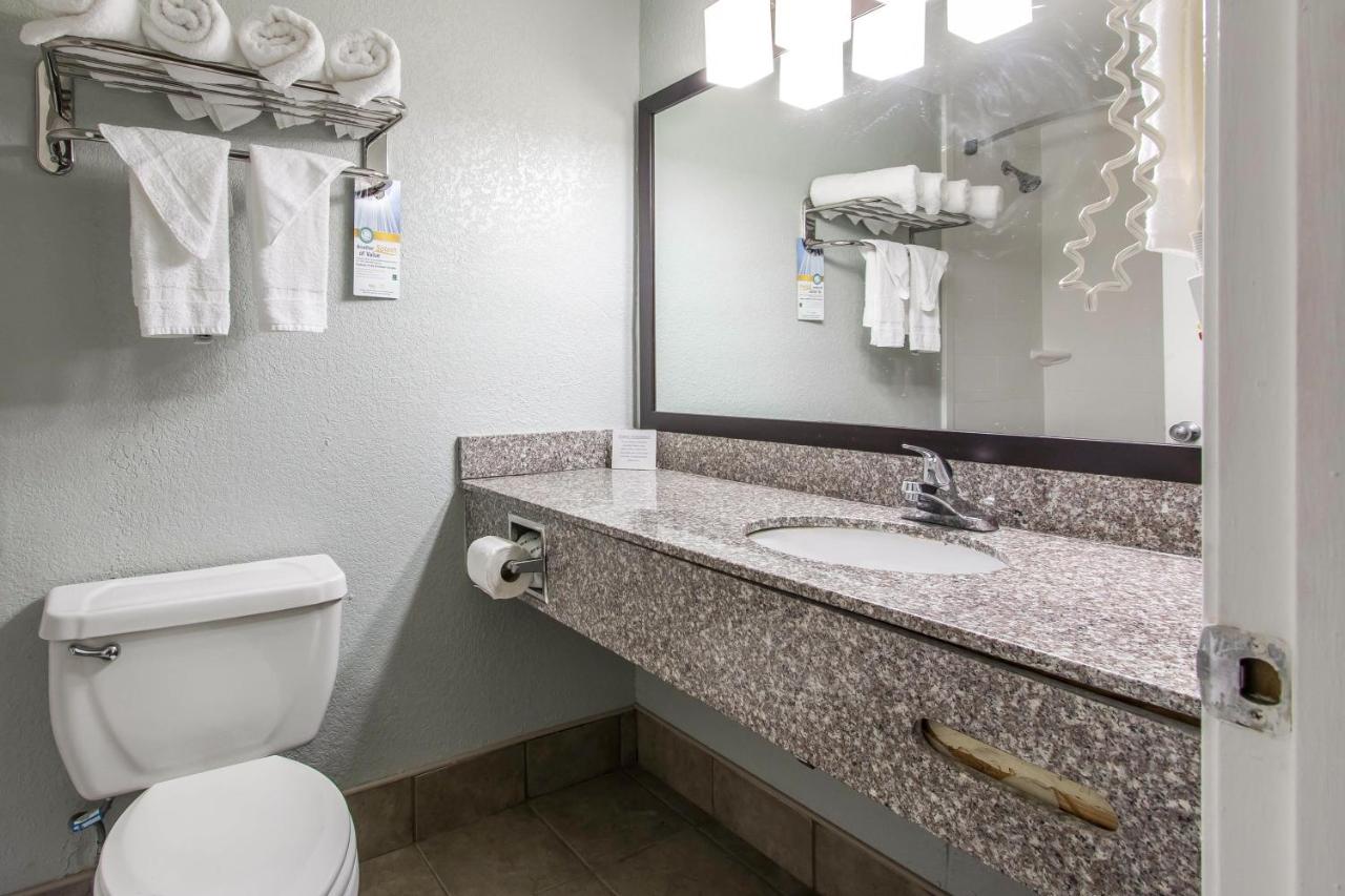 Double Room with Two Double Beds - Non-Smoking at Quality Inn Downtown Historic District