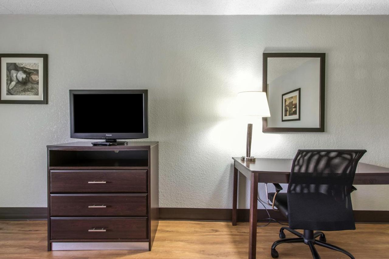 King Room - Non-Smoking at Quality Inn Downtown Historic District