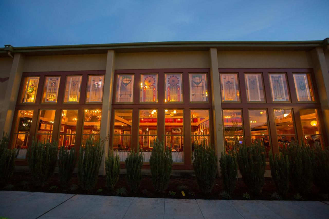 | McMenamins Anderson School