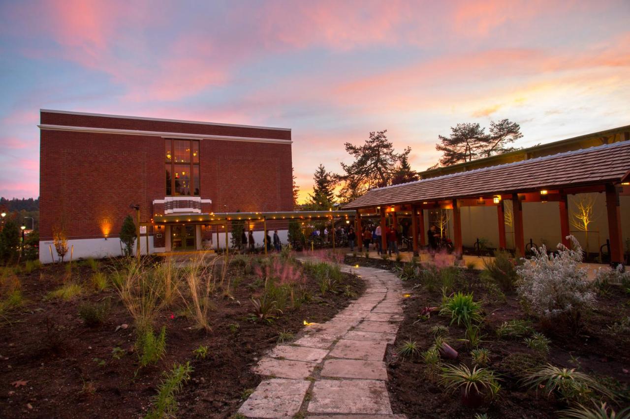 | McMenamins Anderson School