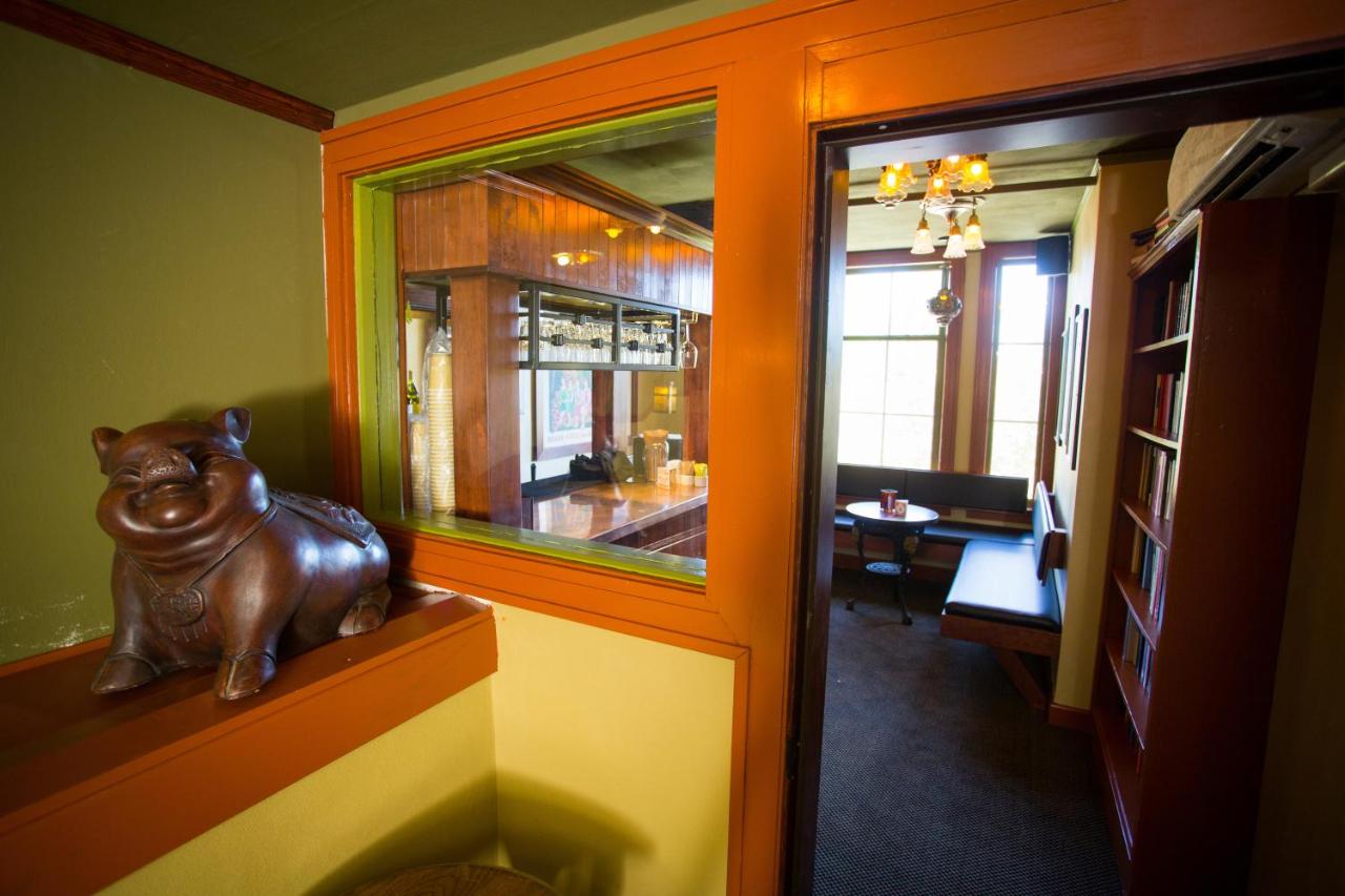 | McMenamins Anderson School