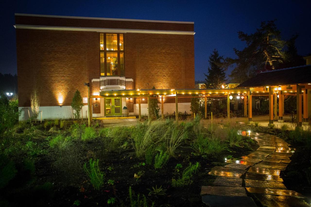 | McMenamins Anderson School