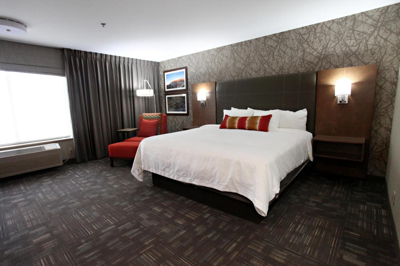 King Room with Bath Tub - Disability Access at Best Western Plus Cottontree Inn