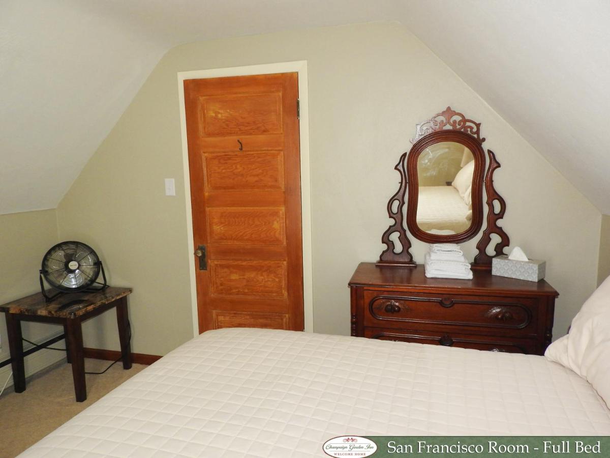 | Champaign Garden Inn