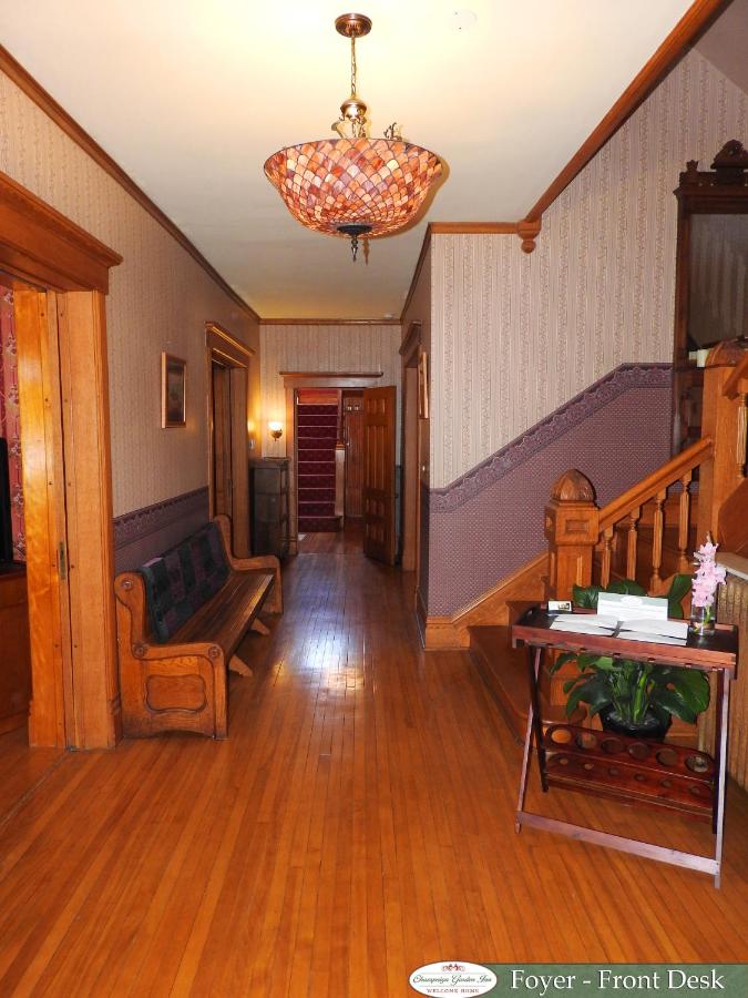 | Champaign Garden Inn