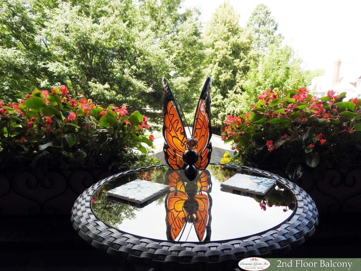 | Champaign Garden Inn