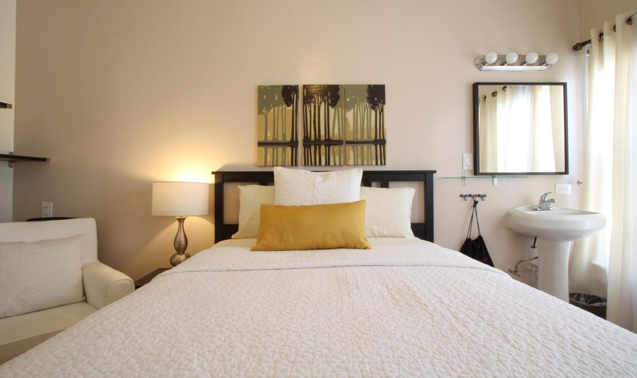  | Hotel Royal