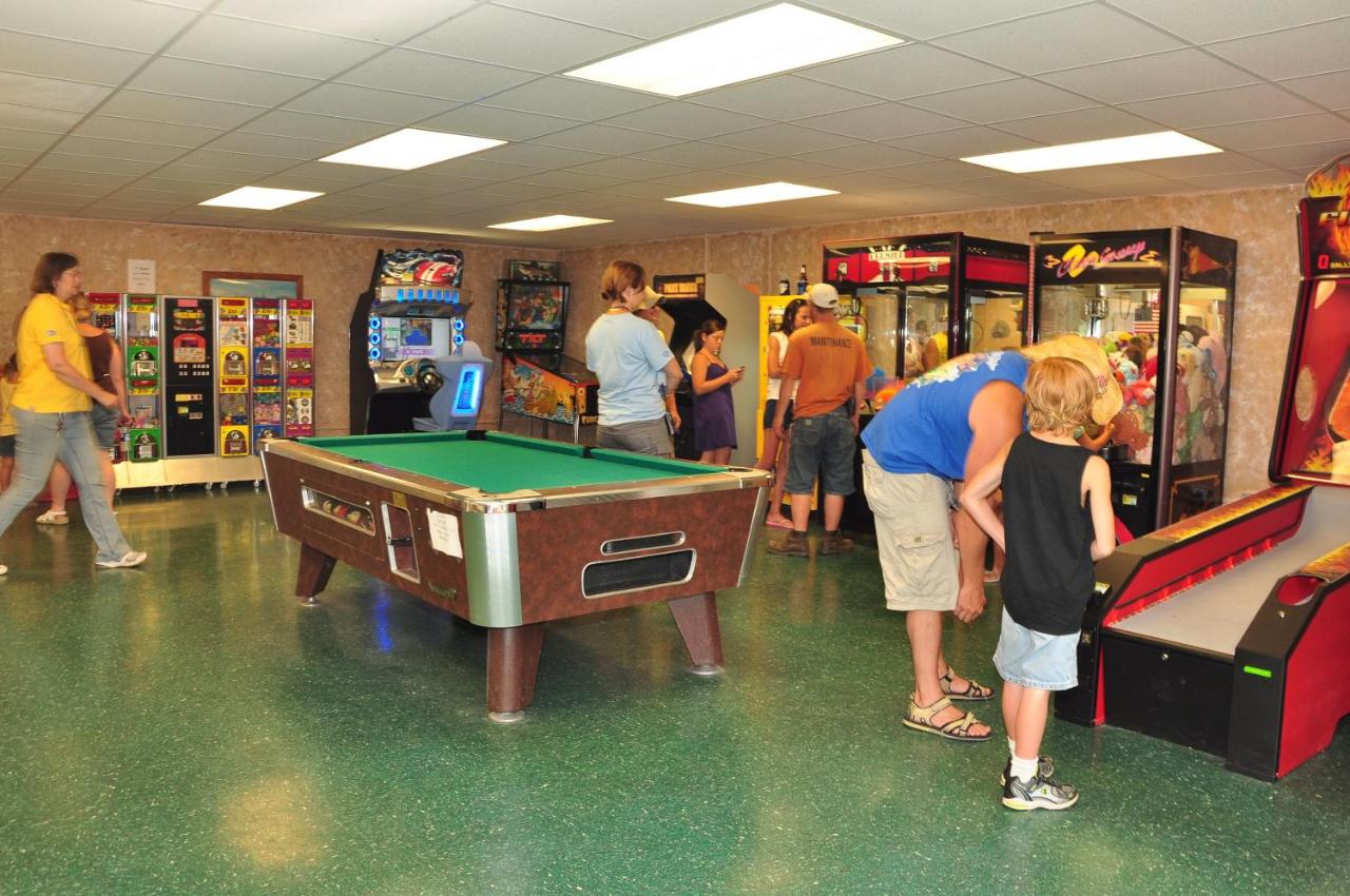 | Plymouth Rock Camping Resort Park Model 21