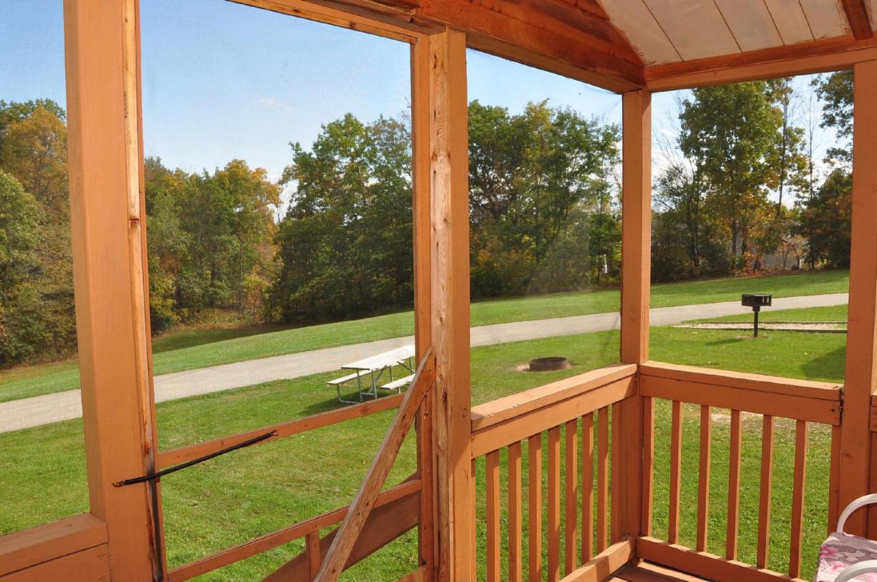 | Plymouth Rock Camping Resort Deluxe Cabin 16