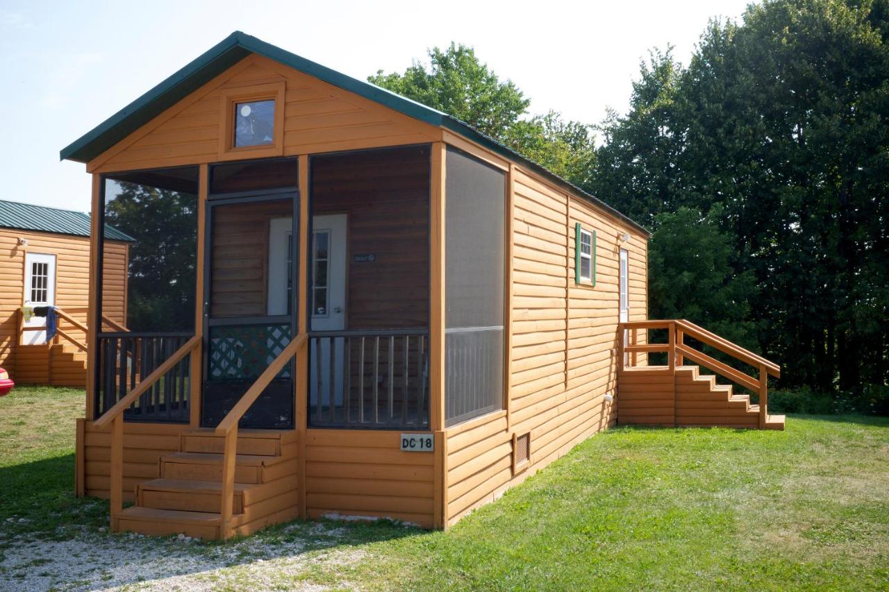 | Plymouth Rock Camping Resort Deluxe Cabin 15