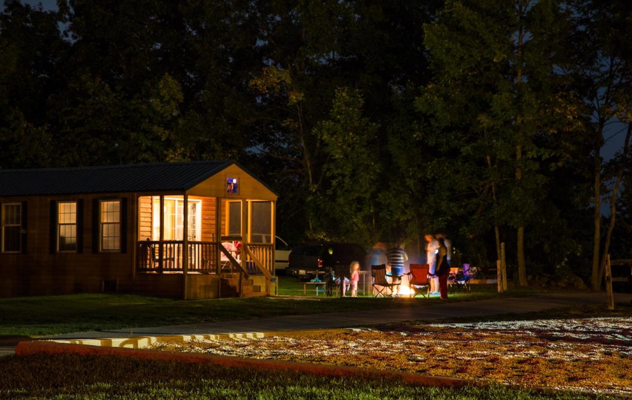 | Plymouth Rock Camping Resort Deluxe Cabin 15