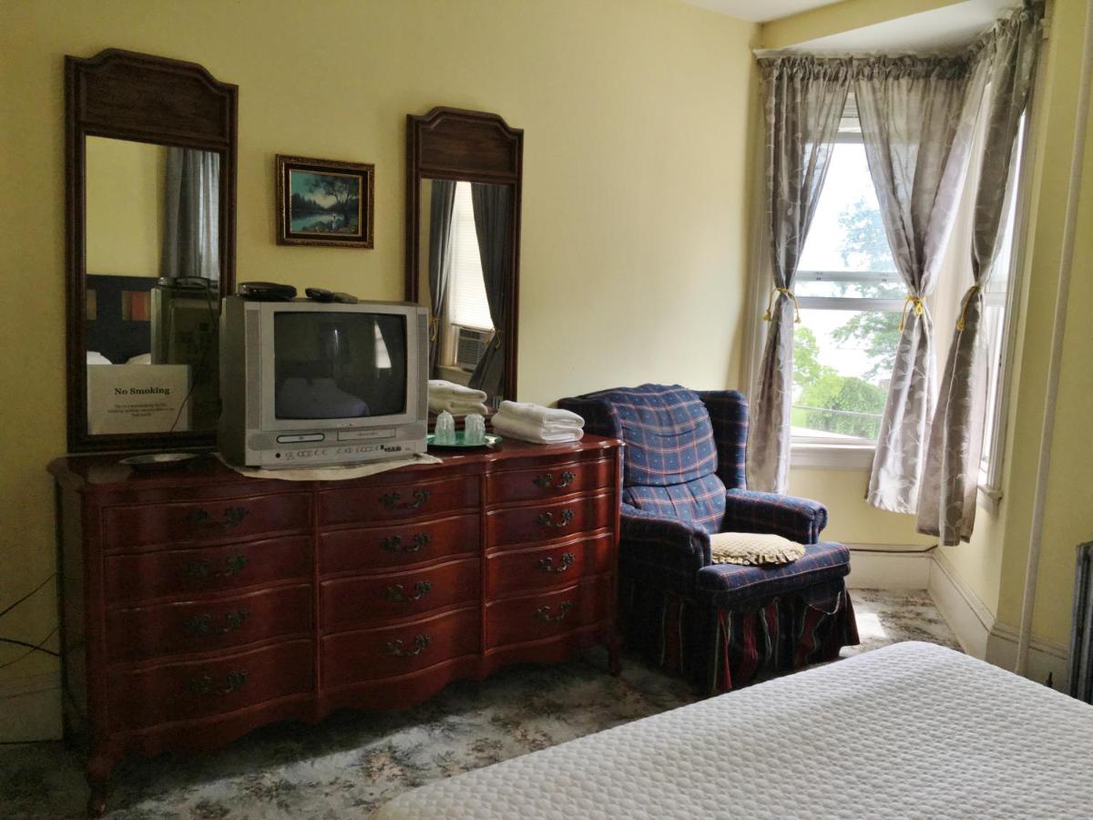  | Harbor House Bed and Breakfast