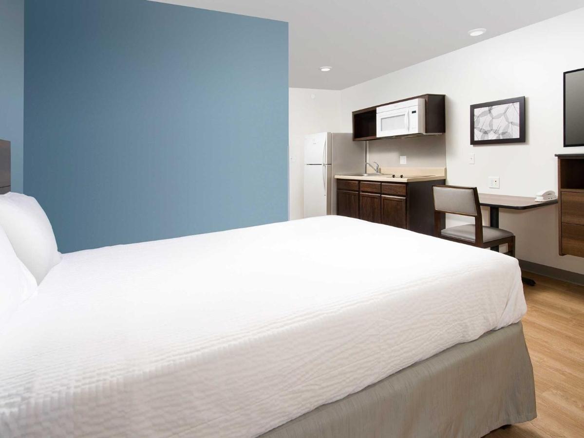 Standard Queen Room - Non-Smoking at WoodSpring Suites Fargo North Near NDSU