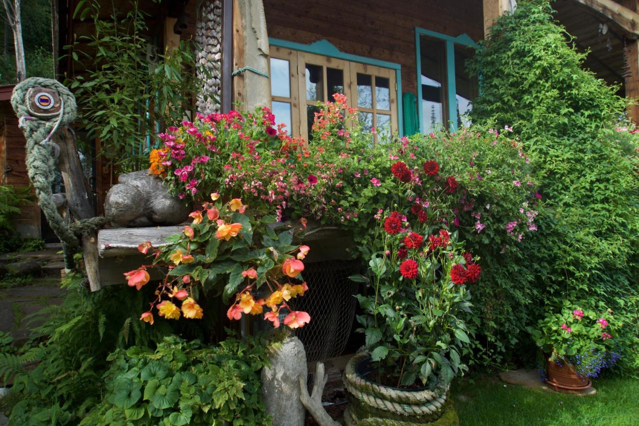 | Brigitte's Bavarian Bed und Breakfast