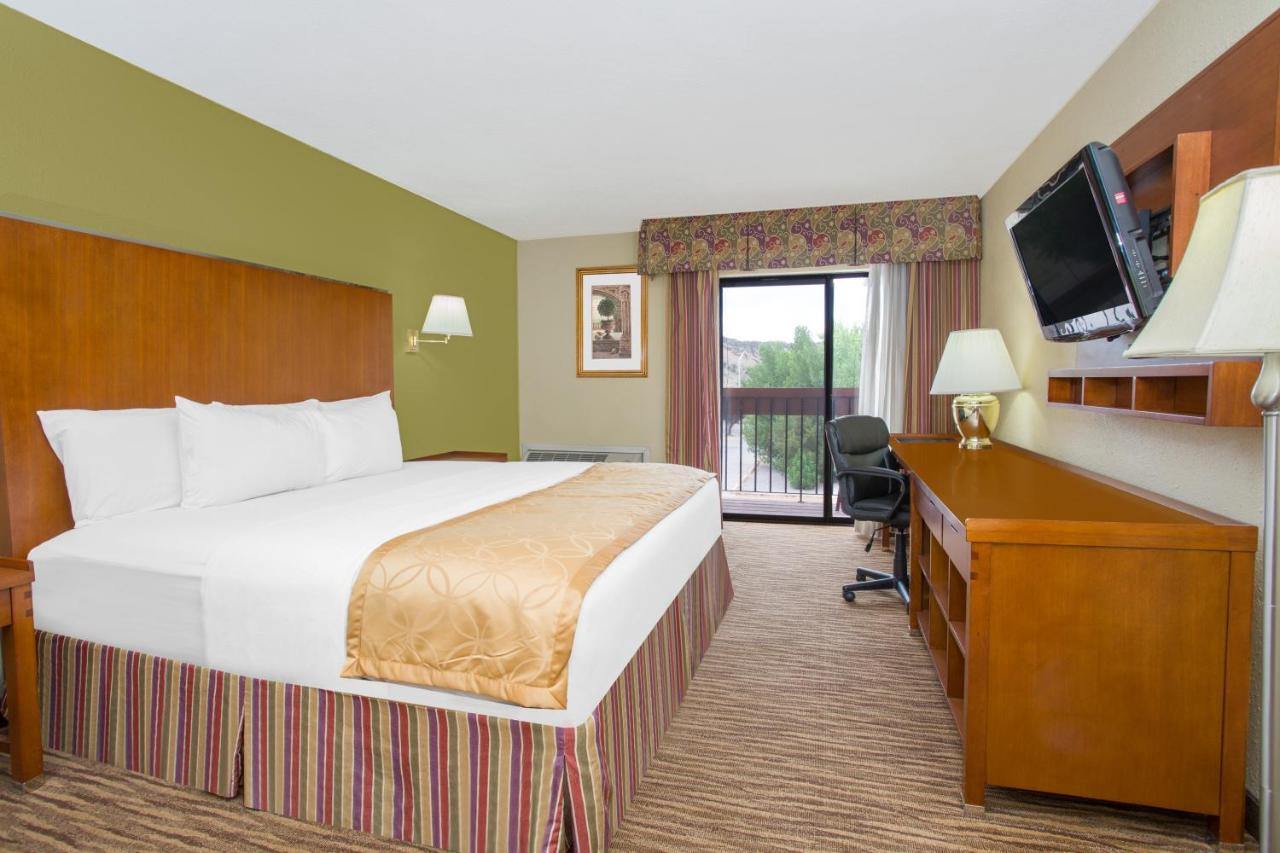 Deluxe King Room - Non-Smoking at Days Inn & Suites by Wyndham Red Rock-Gallup