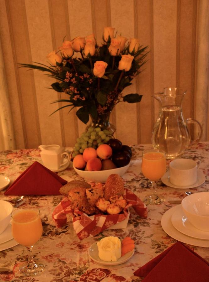 | Manayunk Chambers Guest House