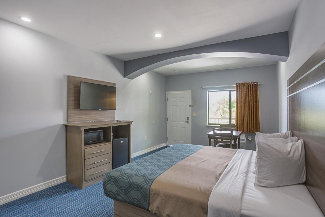 | Home Place Inn Spring I-45 North and 1960