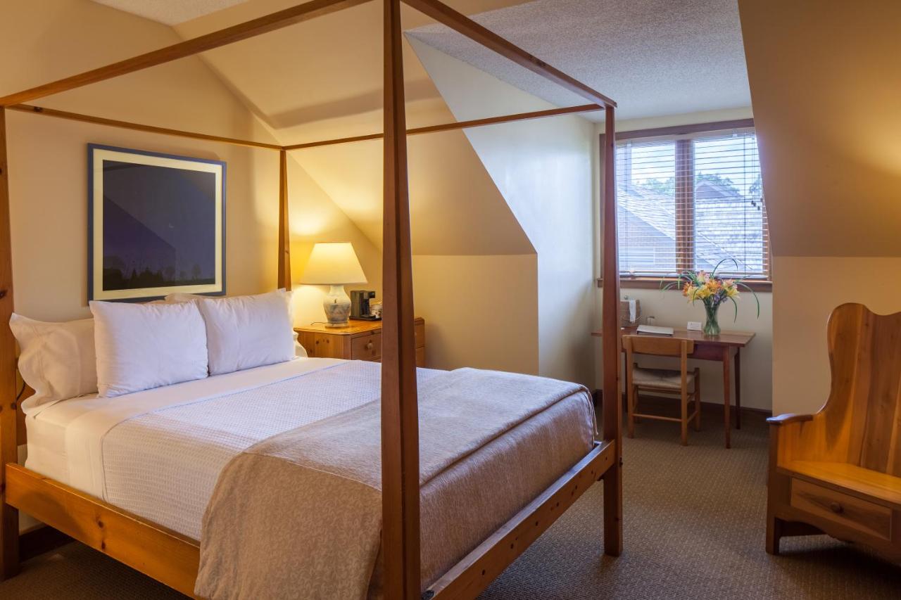 | New Harmony Inn Resort and Conference Center