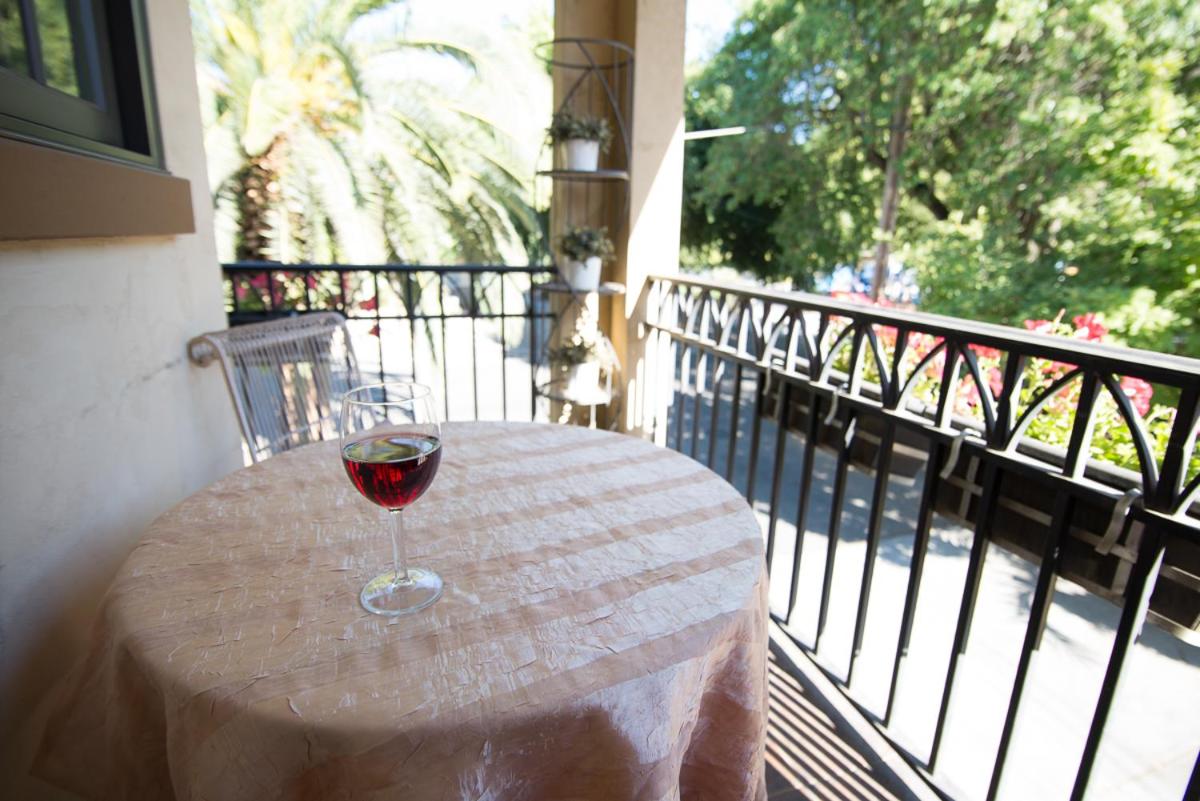 Refresh Couples Spa Room with Balcony at Inn at Parkside