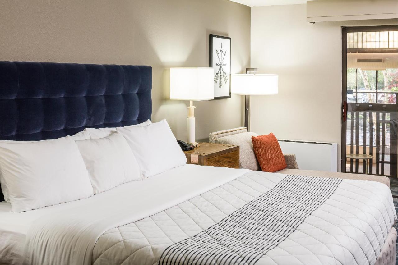 | Hotel 1620 Plymouth Harbor