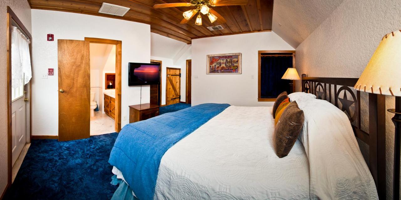 | Gruene Cottages