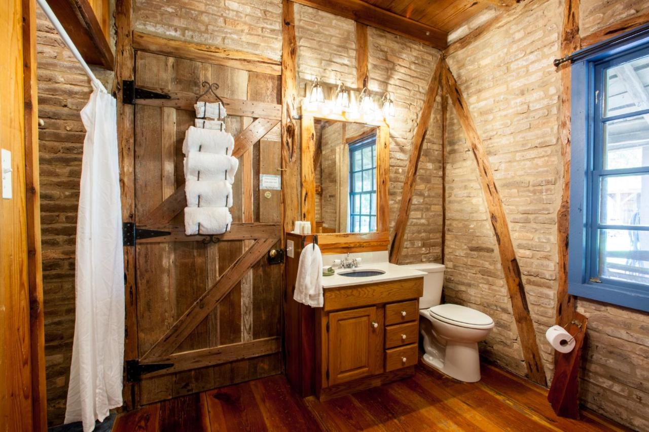 | Gruene Cottages