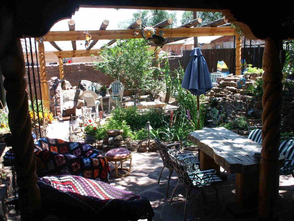 | Inn at Halona