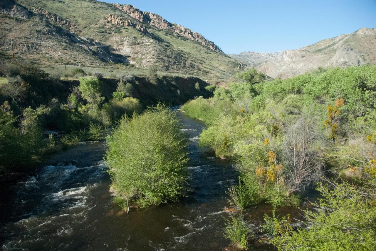 | Corral Creek Lodge