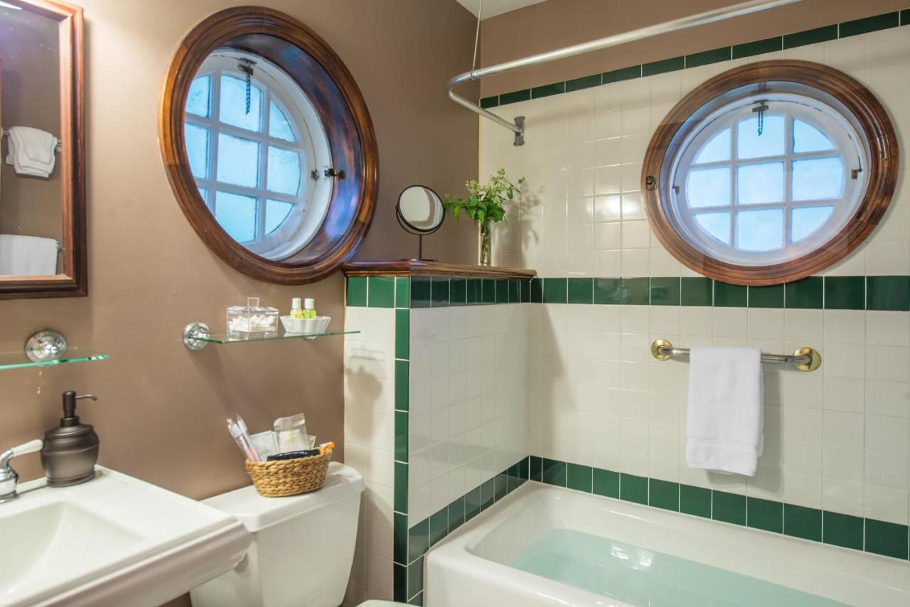  | Inn on Putney Road