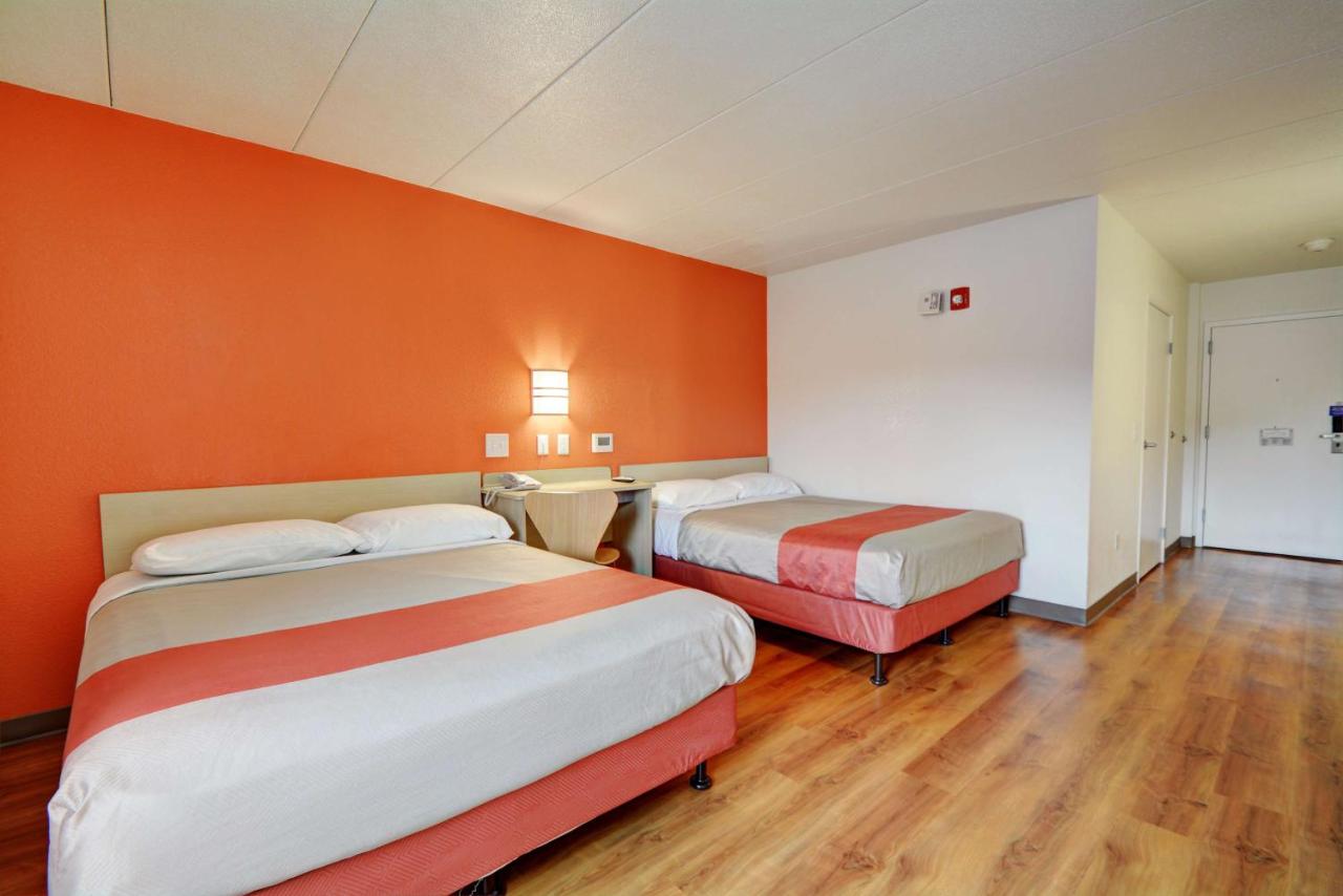 | Motel 6-Seekonk, MA - Providence East