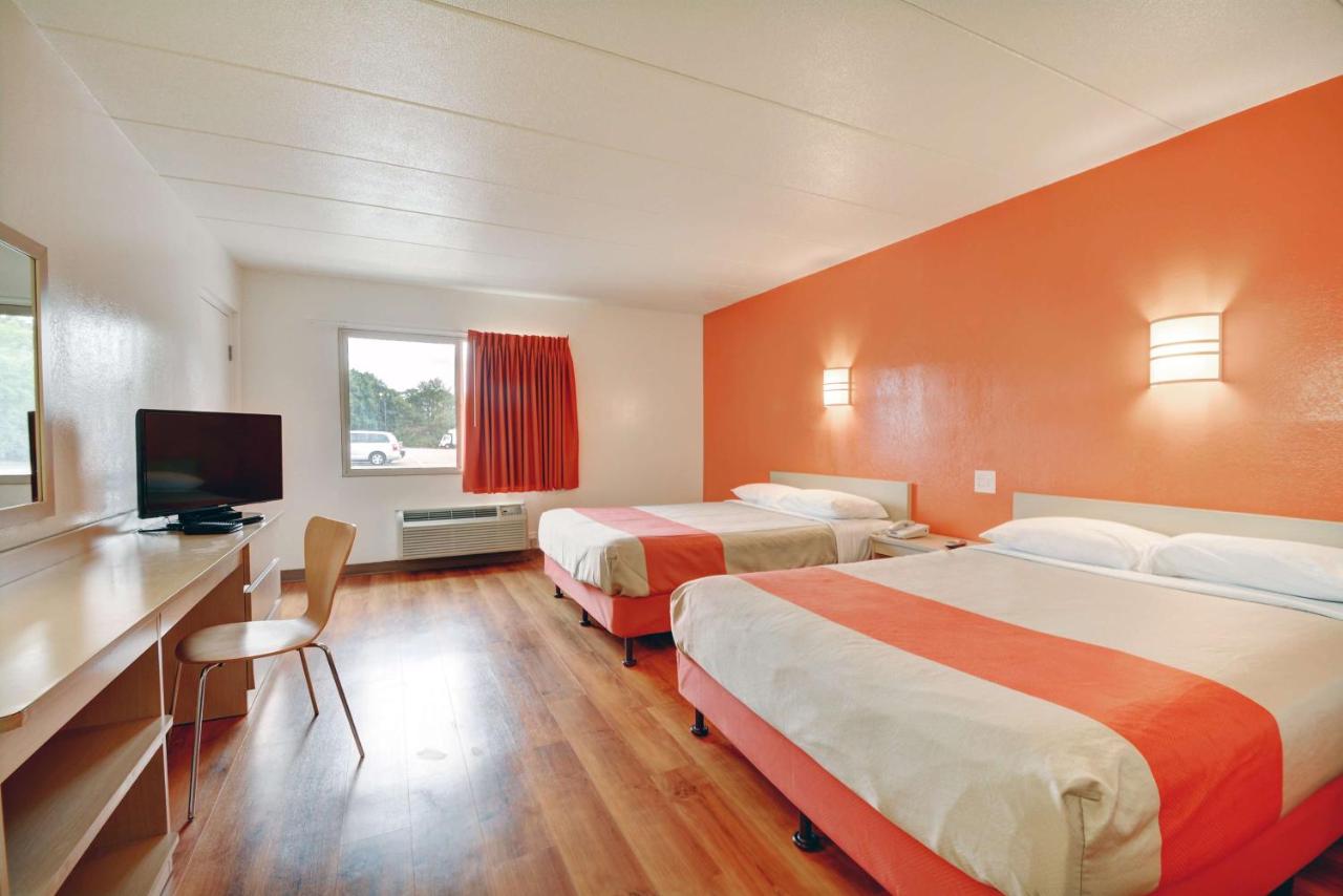 | Motel 6-Seekonk, MA - Providence East