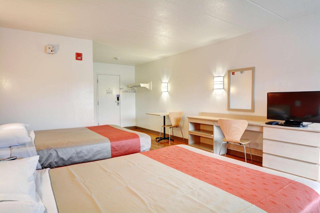 | Motel 6-Seekonk, MA - Providence East