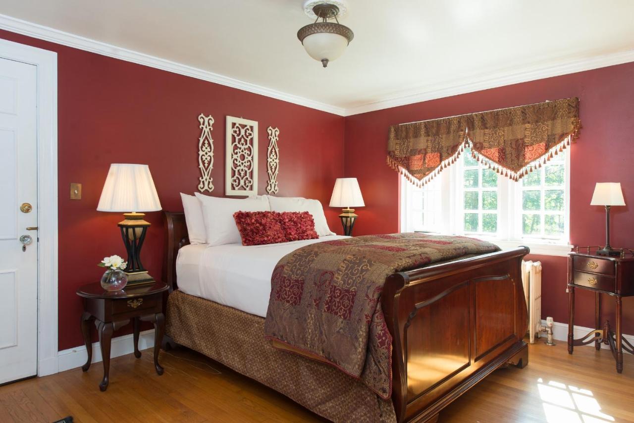  | Inn on Putney Road