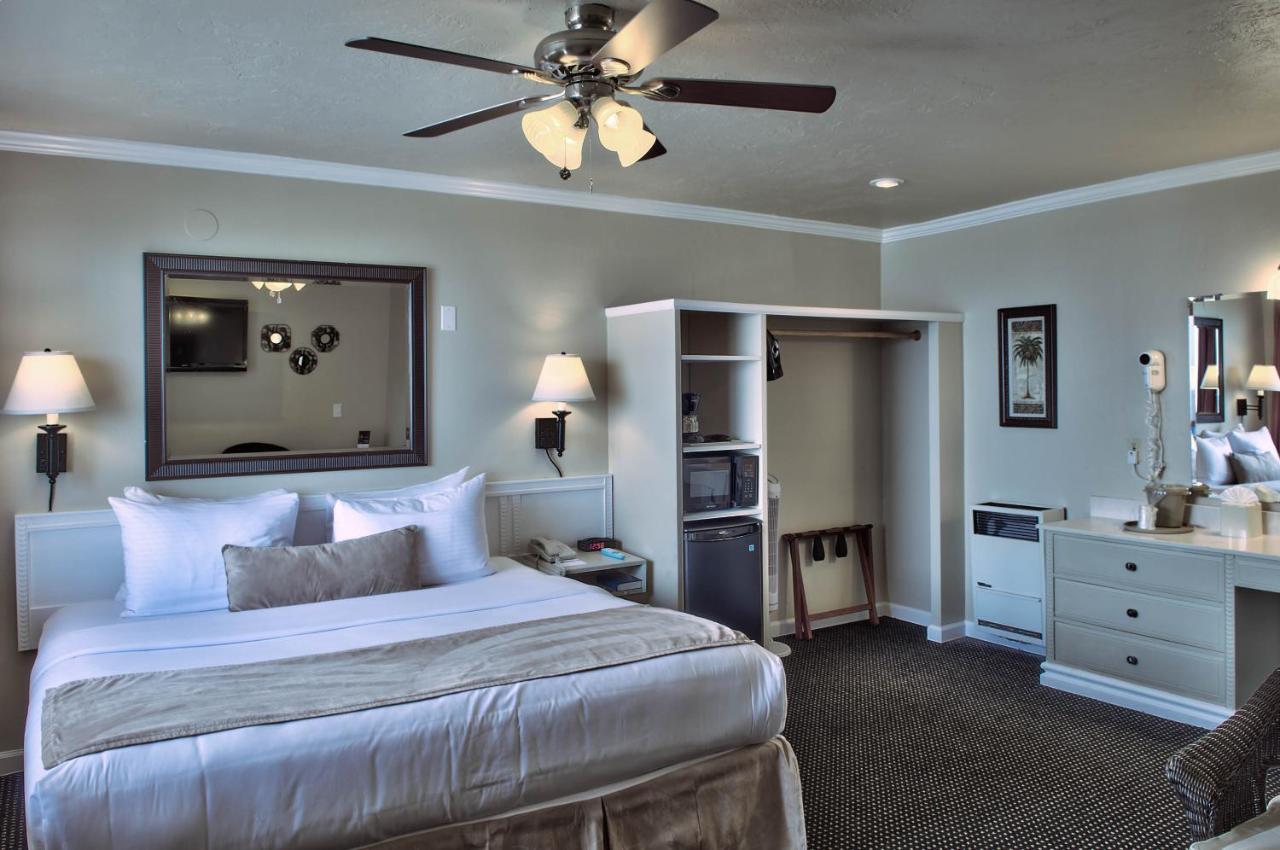 | Lovers Point Inn