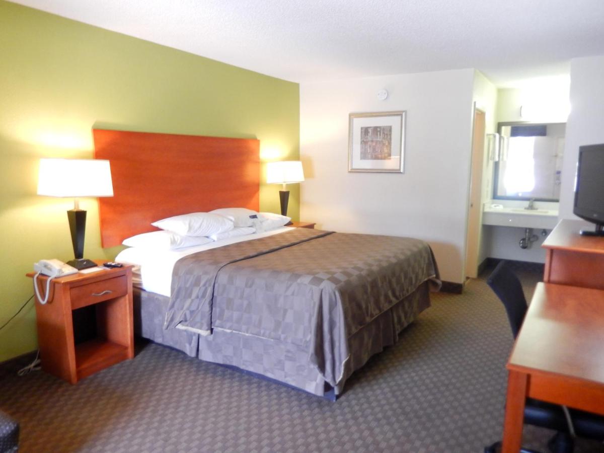 | Motel 6-Luling, LA