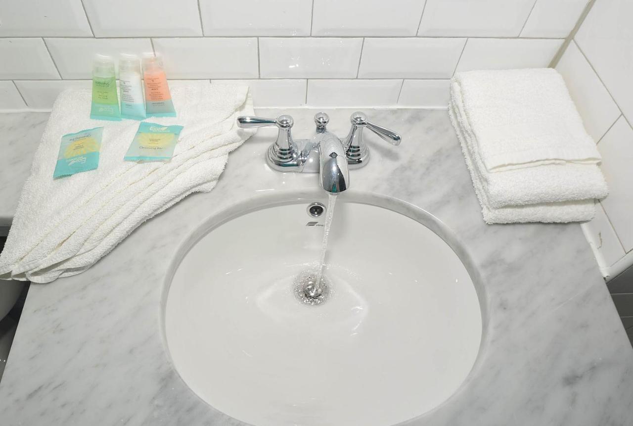 Deluxe Suite at Bogart Hotel