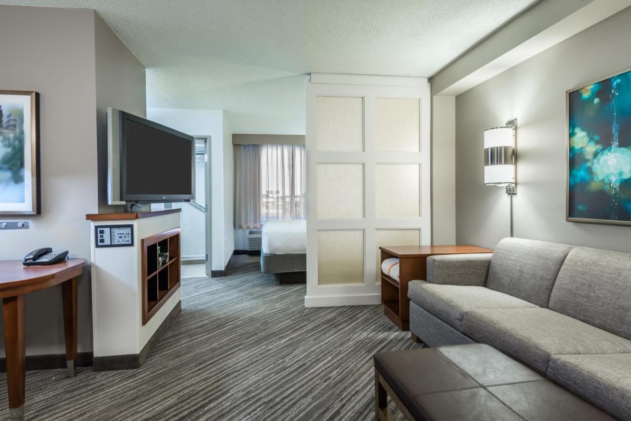 High Floor King, Sofabed at Hyatt Place Bentonville/Rogers