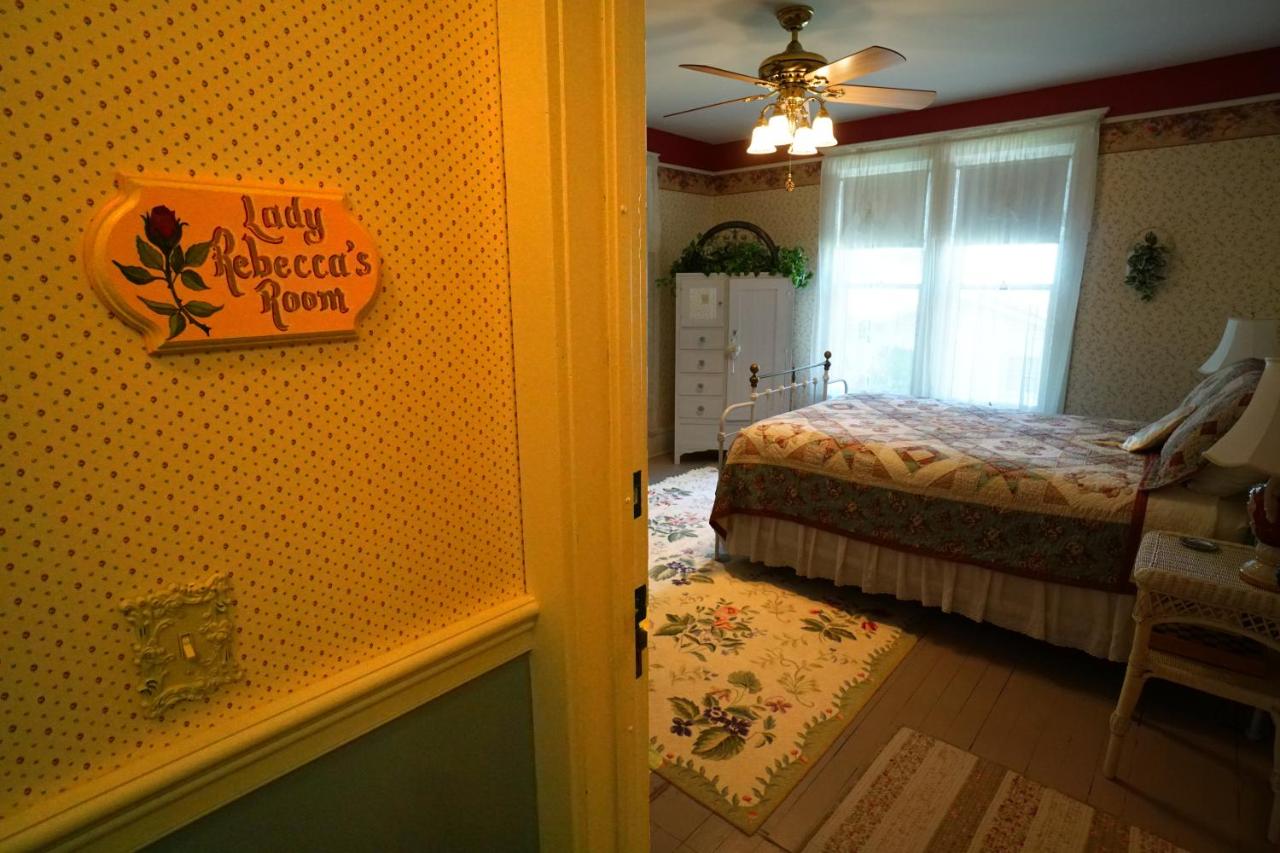 | Rose Heart Inn