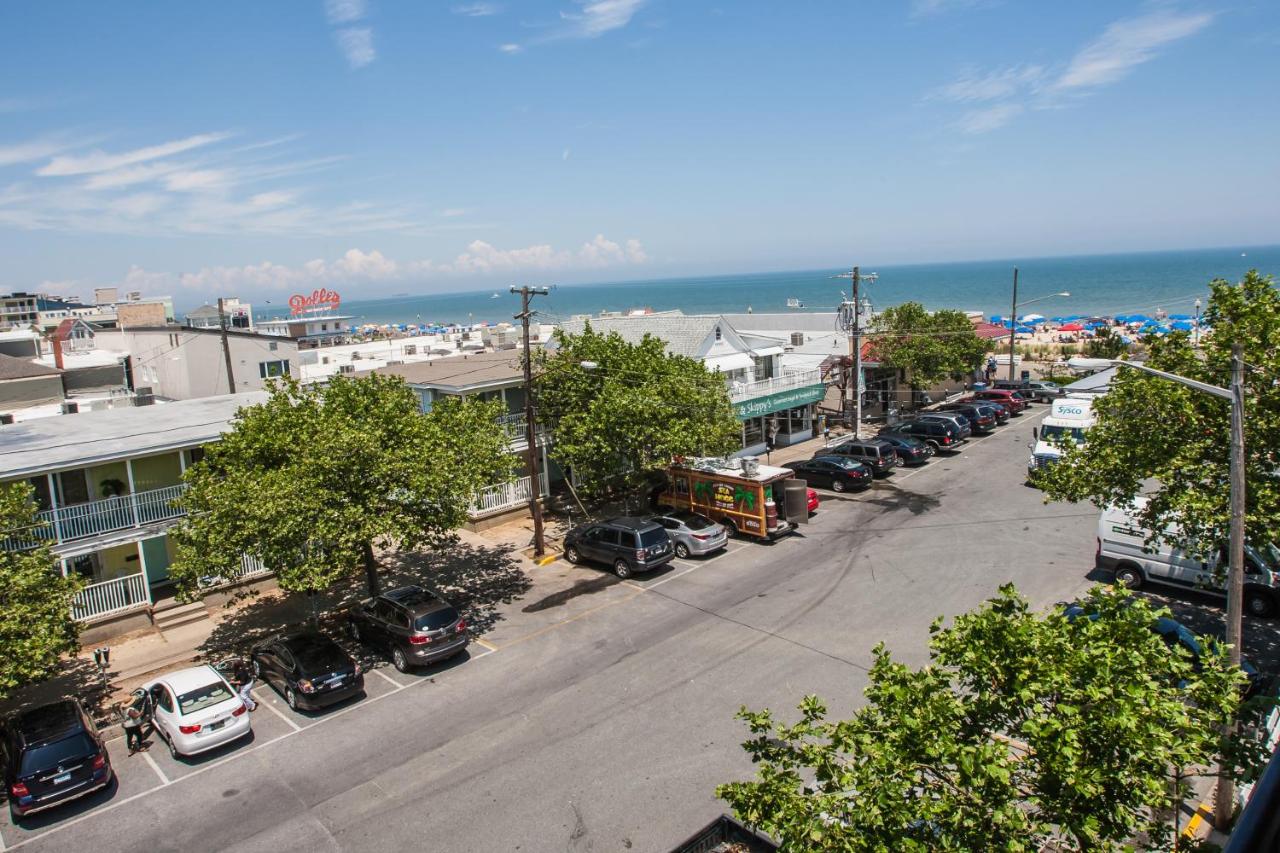 | Beach View Hotel