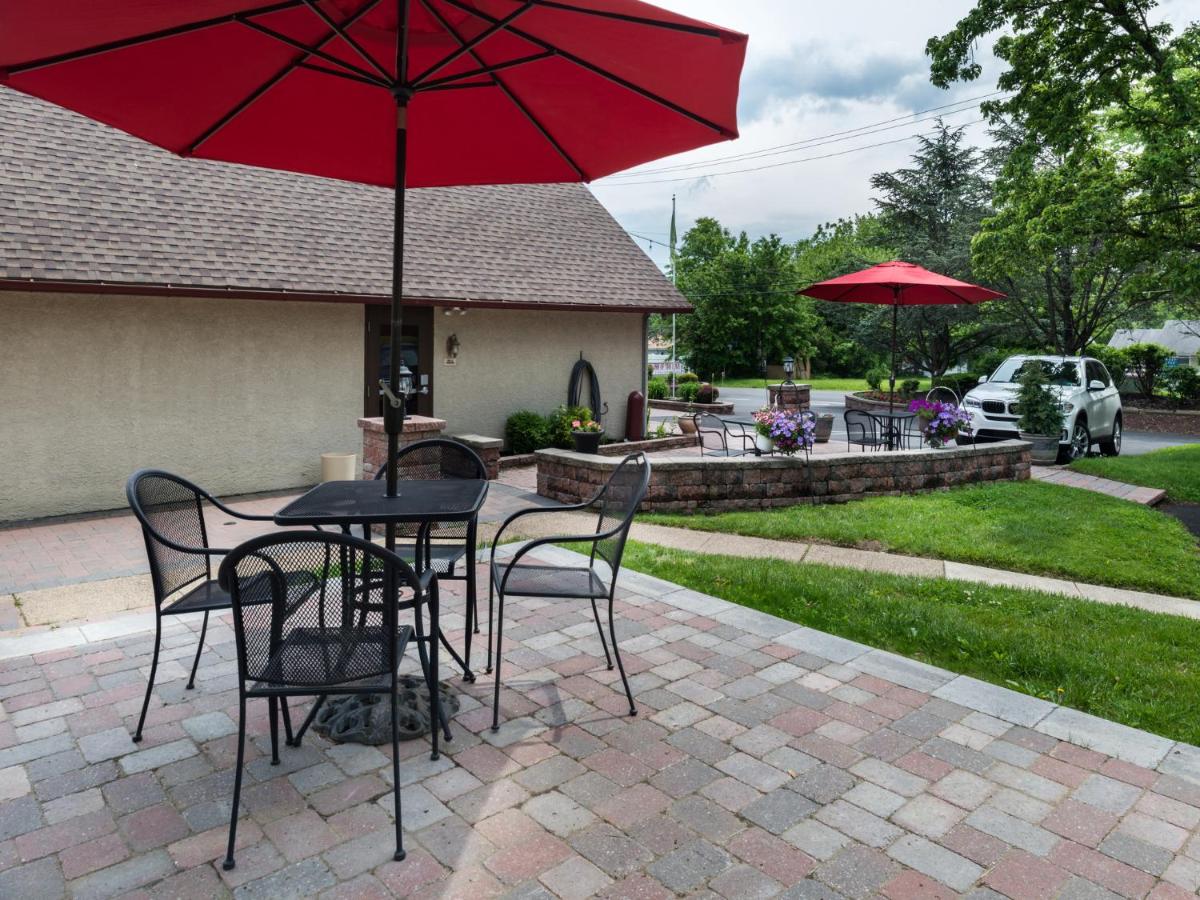 | Inn of The Dove Romantic Luxury & Business Suites
