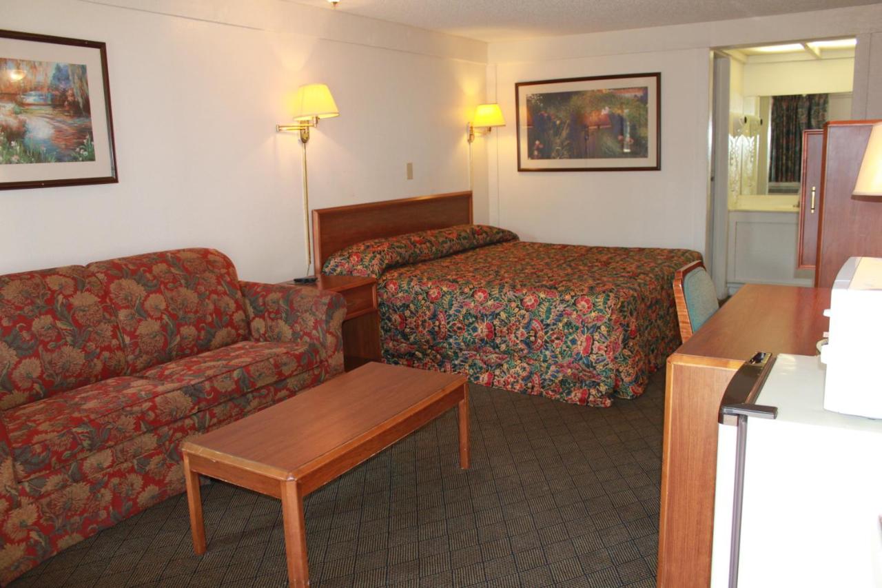Single Room at Exceed Inn