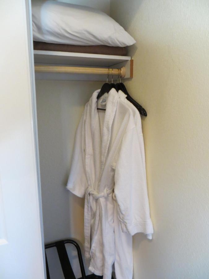 Deluxe Queen Room at Hotel Focus SFO